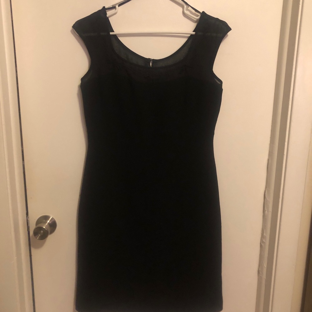ANN TAYLOR- LITTLE BLACK DRESS